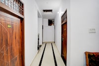 Super Hotel O Prayagraj Sangam Railway Junction Formerly Veni Madhv Inn