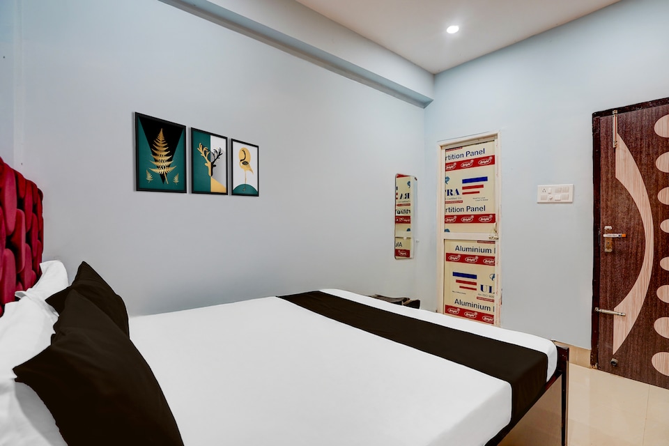 Hotel O Dreamy Inn Baba Chowk Bus Stand, Patliputra Colony, Patna