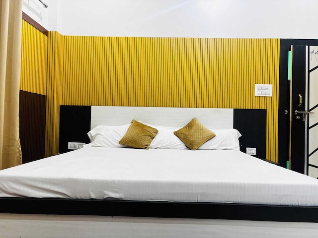 SPOT ON TIRMURTI RESTAURANT & GUEST HOUSE 