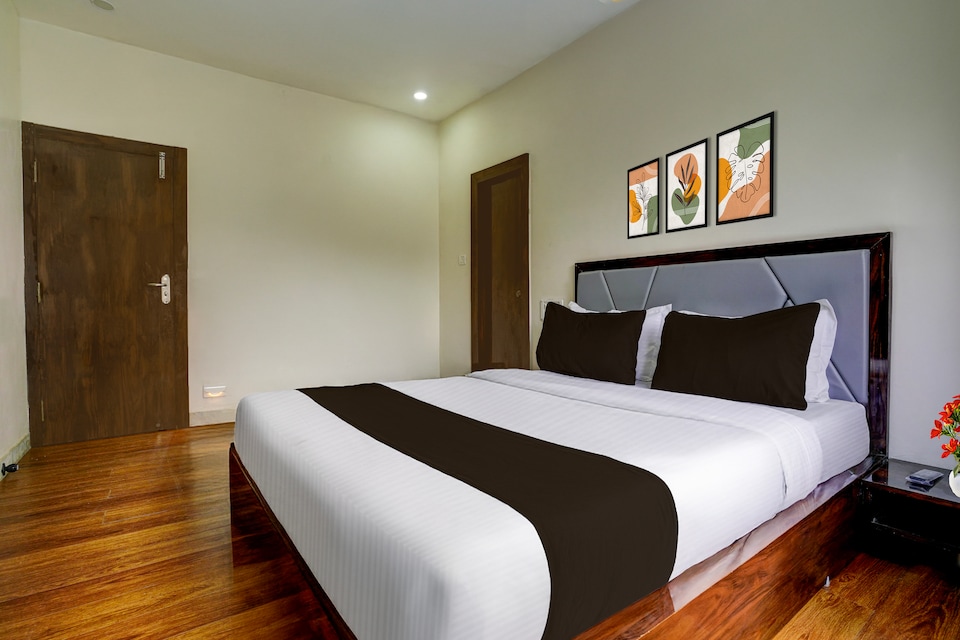 Super Collection O Shri Sai Baba Temple Formerly Hotel Maitreya, Shirdi, Shirdi