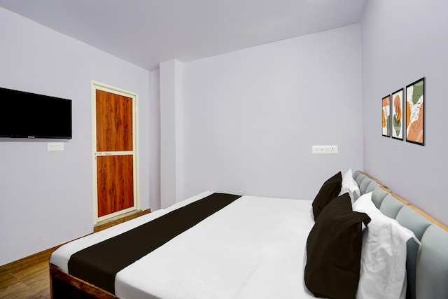 SPOT ON Stay In Banarasiya