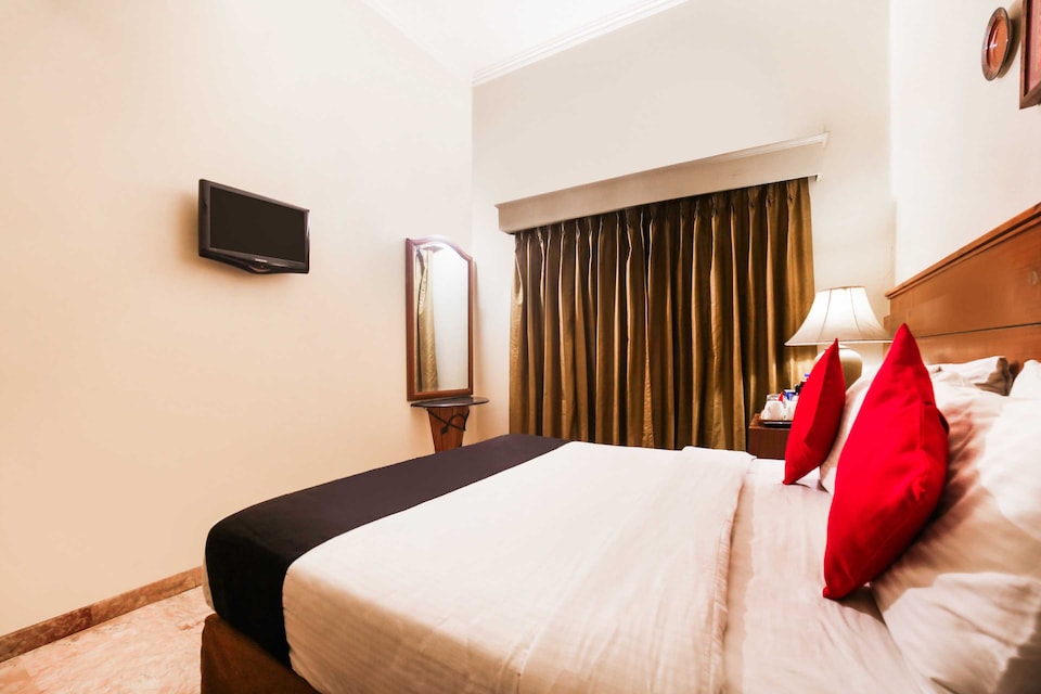 Townhouse Oak - Dayal - Lodge - A Boutique Hotel, Corporate Complex, Agra