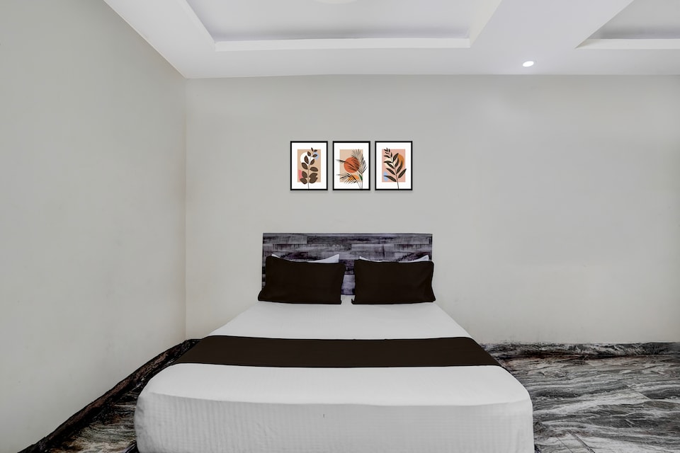 SPOT ON 777 Hotel Rooms Bankpur Mod Bus Stop, Faridabad, Faridabad