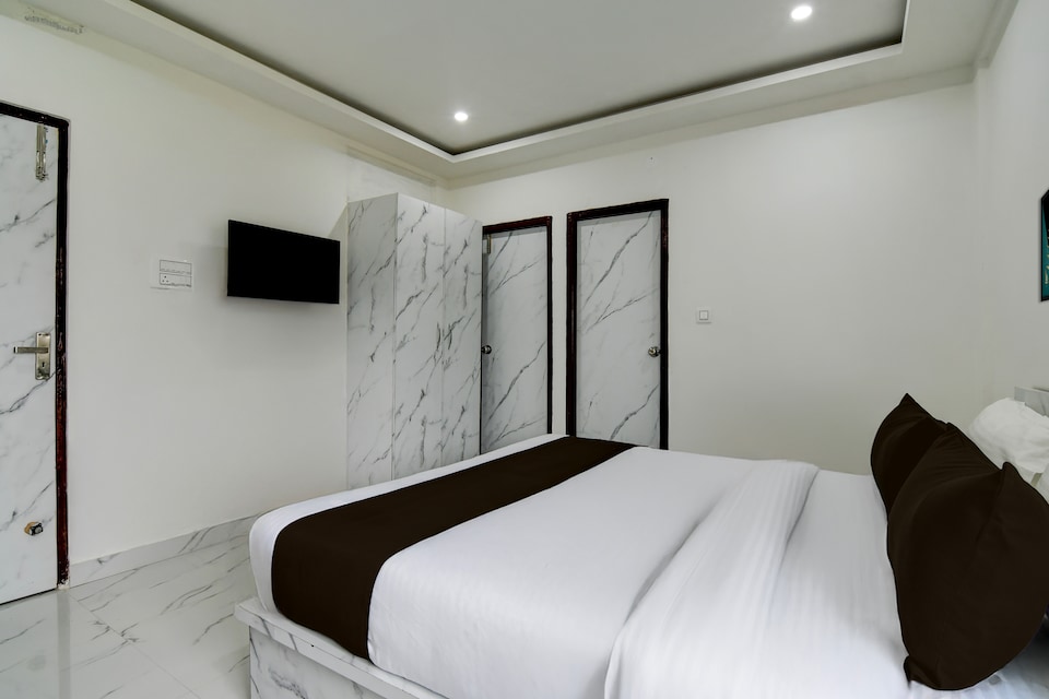 Hotel O  Blue stone Residency, Rajarhat Kolkata, Kolkata