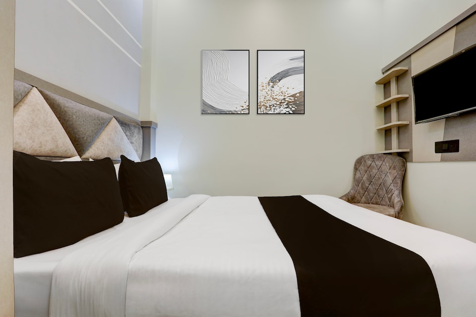 Super Hotel O Maharshi Valmiki International Airport Formerly Gaurav Inn, Ayodhya, Ayodhya