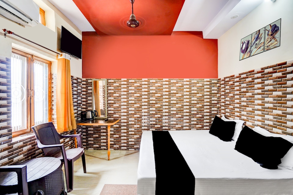 Hotel O INDRA KAMAL RESIDENCY INN UP Roadways Bus Stand, Aligarh, Aligarh