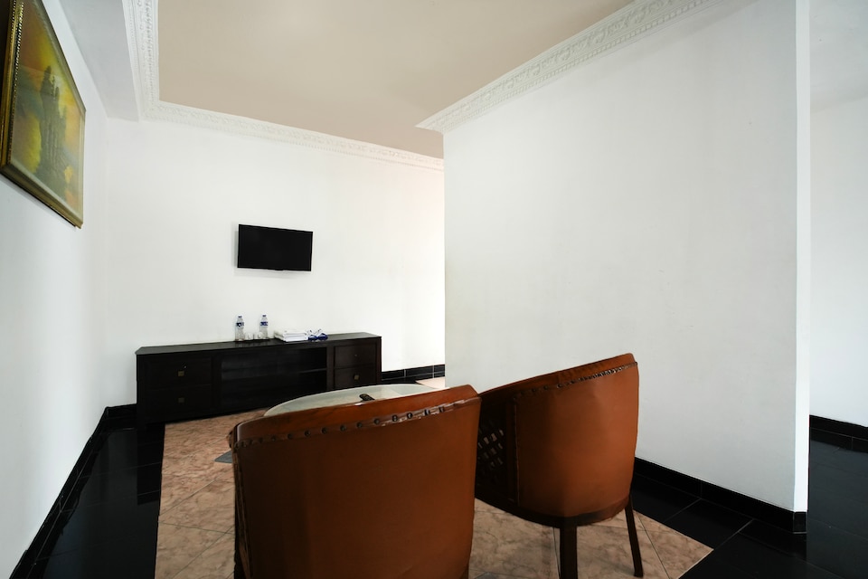 Belvilla Bogor near Citra Alam Riverside formerly Aries Biru Hotel, Puncak Bogor, Bogor