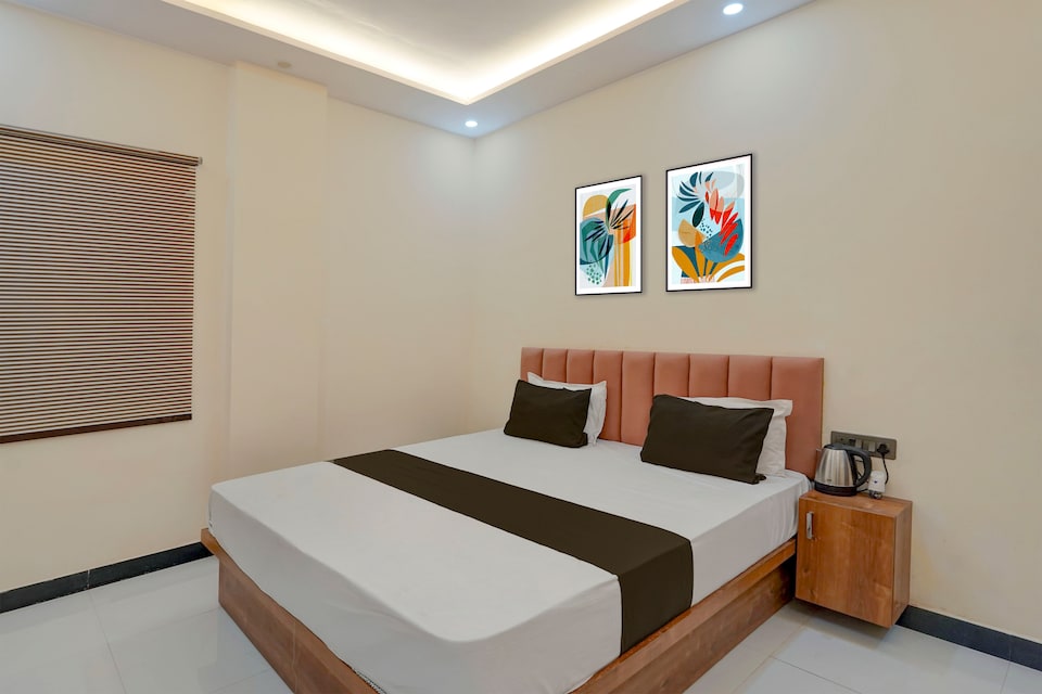 Hotel O The Great Hotel And Restaurant, Civil Lines - High Court, Prayagraj