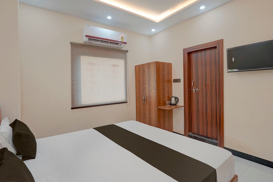 Hotel O The Great Hotel And Restaurant, Civil Lines - High Court, Prayagraj