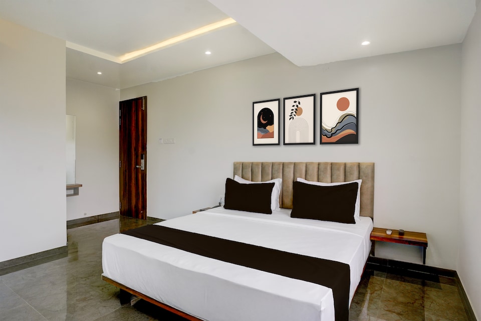 Super Townhouse Skyboat XLO Point, Nashik, Nashik