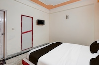 Hotel O TAVIRA INN Sector 34 Metro Station