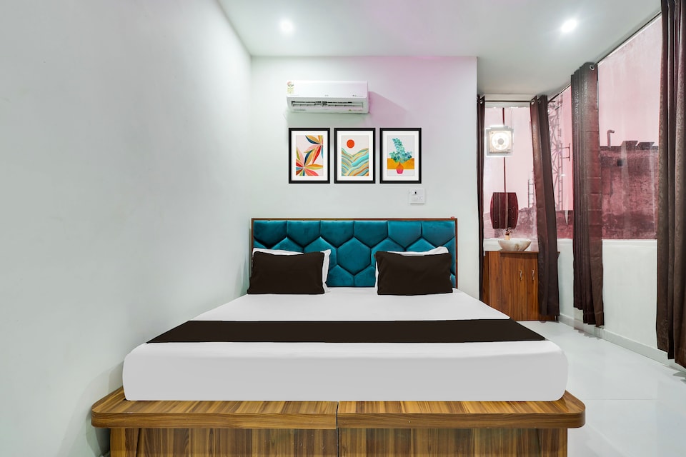 Hotel O Sky , North Delhi, Delhi