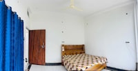 SPOT ON Ayushman guest house nd banquet hll