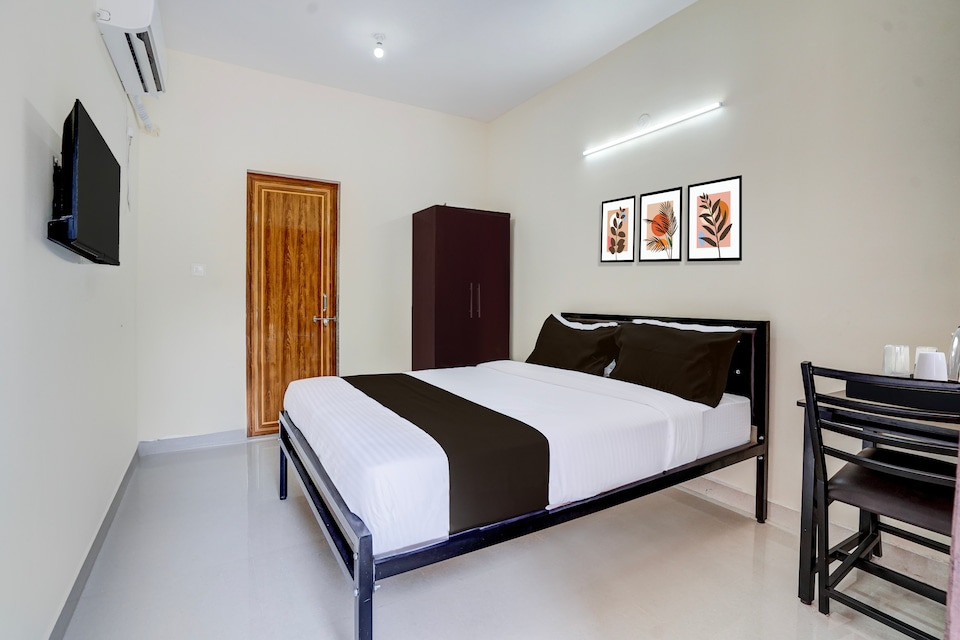 Collection O Titos Lane Baga Beach, Calangute Goa, Goa