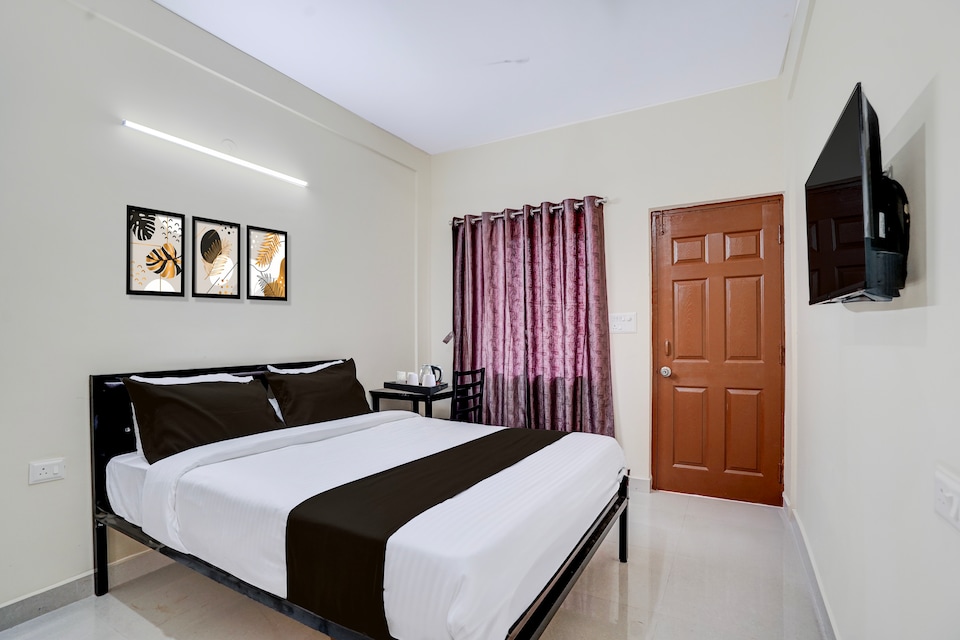 Collection O Titos Lane Baga Beach, Calangute Goa, Goa