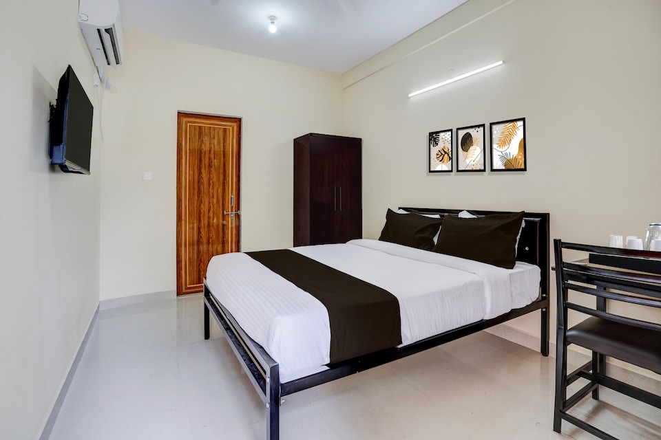 Collection O Titos Lane Baga Beach, Calangute Goa, Goa