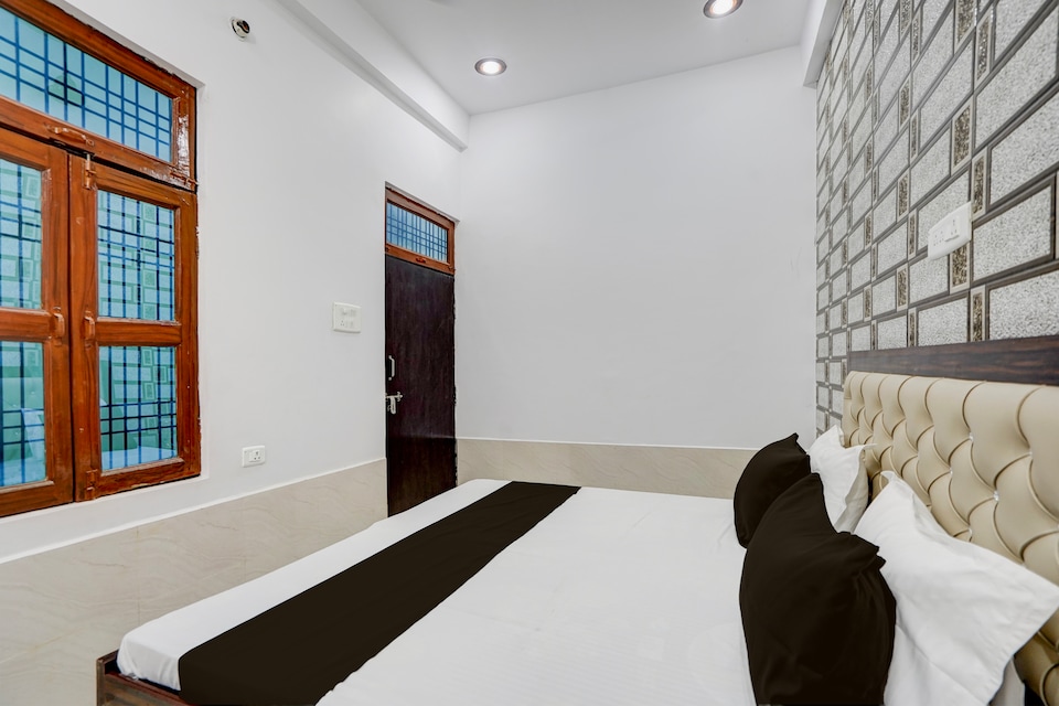 SPOT ON The Soraon Residency, Mumfordganj Allahabad, Prayagraj