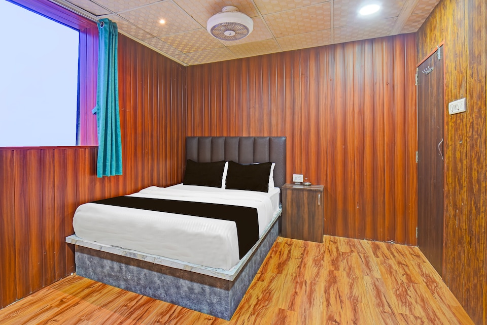 Hotel O Arya Inn Ambekar Chowk, Baner Pune, Pune