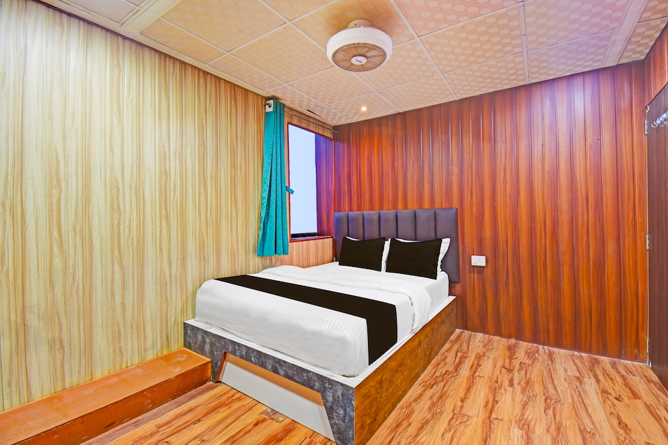 Hotel O Arya Inn Ambekar Chowk, Baner Pune, Pune