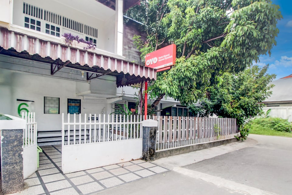 Dancenter Nelvi Guesthouse, Padang, Padang