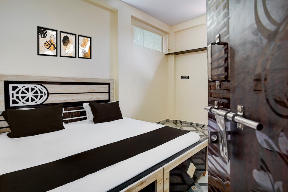 SPOT ON Shree Sanwaliya Guest House Ujjain Junction, Mahakal Temple, Ujjain