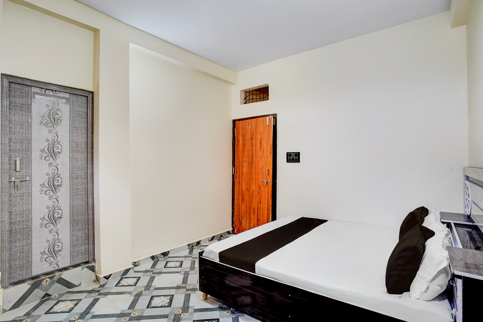 SPOT ON Shree Sanwaliya Guest House Ujjain Junction, Mahakal Temple, Ujjain