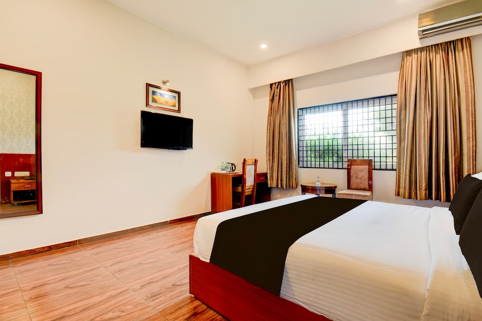 Super Townhouse Oak Sri Mahadeshwara Convention Centre Formerly Shri Aprameya Resort, Mysore Outer, Mysore