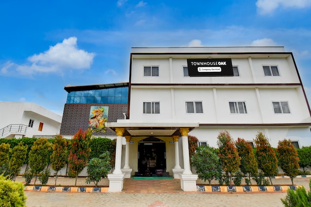 Super Townhouse Oak Sri Mahadeshwara Convention Centre Formerly Shri Aprameya Resort