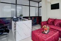 OYO 838281 Aabha Residency