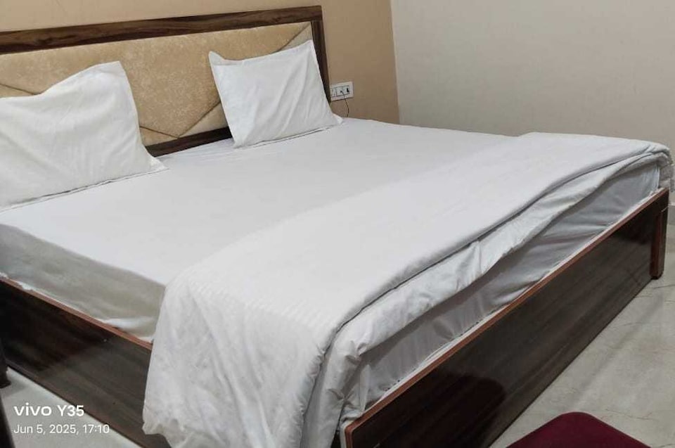 Hotel O UP 87 HOTEL & RESTAURANT , Kasganj, Kasganj