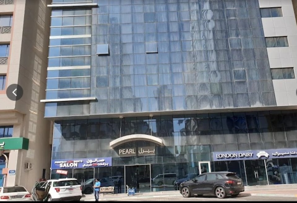 Spacious 2 bedroom fully furnished Partial Sea View And Park, Madinat Zayed Abu Dhabi, Abu Dhabi