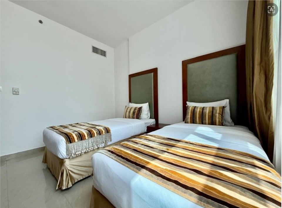 Spacious 2 bedroom fully furnished Partial Sea View And Park, Madinat Zayed Abu Dhabi, Abu Dhabi