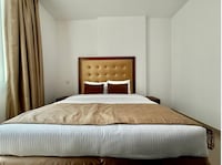 Deluxe fully furnished 2 Bedroom Apartment With City View