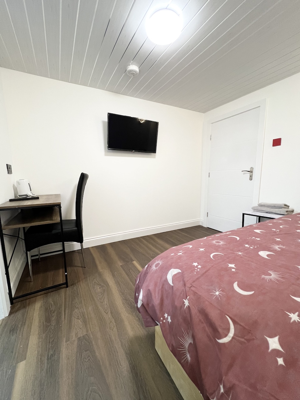 OYO Welsh Holiday Accommodation - Modern Stay, Pembroke Dock (Wales), Pembroke Dock