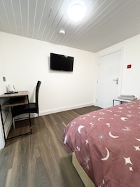 OYO Welsh Holiday Accommodation - Modern Stay