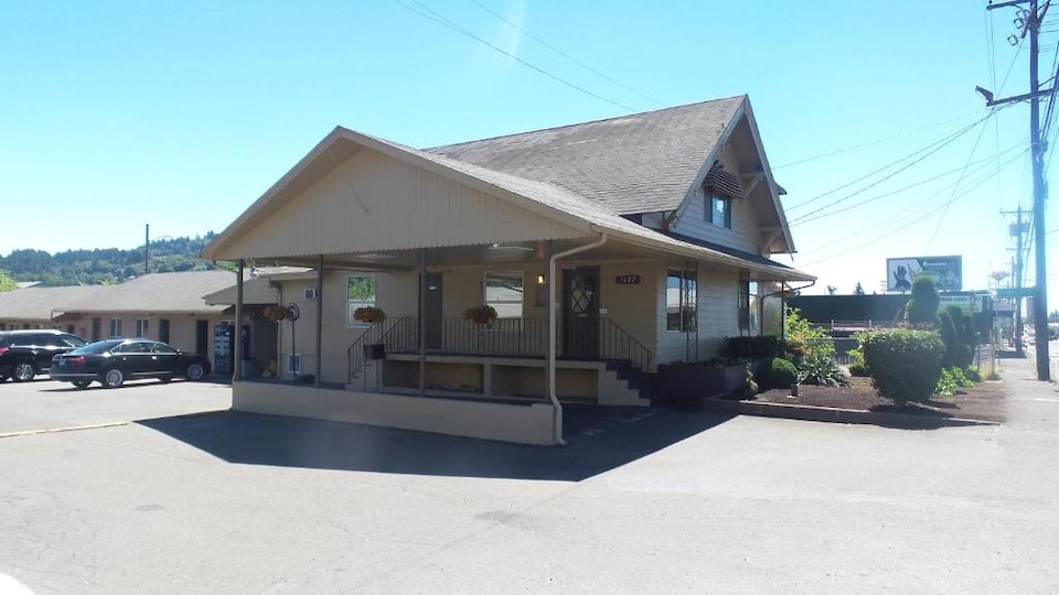 Del Rancho Motel By Townhouse Portland OR Hwy 205, C97015, Portland OR