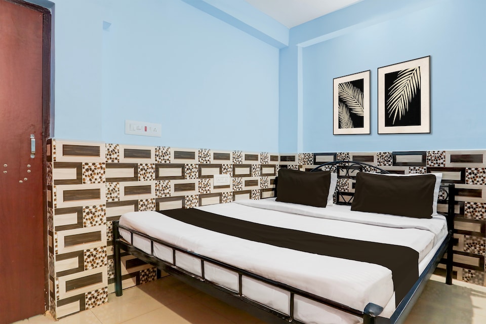 Hotel O DMR Lodge & Restaurant Bahadalpur Railway Station, Khandagiri Bhubaneswar, Bhubaneswar