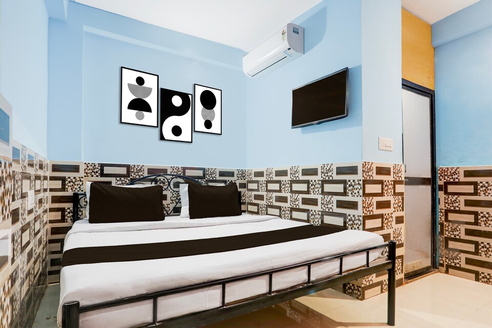 Hotel O DMR Lodge & Restaurant Bahadalpur Railway Station, Khandagiri Bhubaneswar, Bhubaneswar