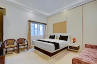 Super Townhouse Oak Phase 13 Varanasi Formerly RR Palace