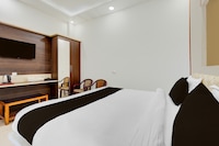 Super Townhouse Oak Phase 13 Varanasi Formerly RR Palace