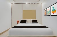 Super Townhouse Oak Phase 13 Varanasi Formerly RR Palace