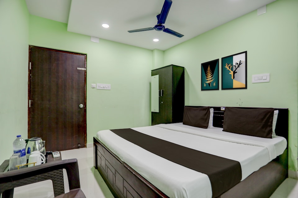 Super Hotel O Cuttack-Puri Bypass Crossway Formerly Anand Palace, VaniVihar Bhubaneswar, Bhubaneswar