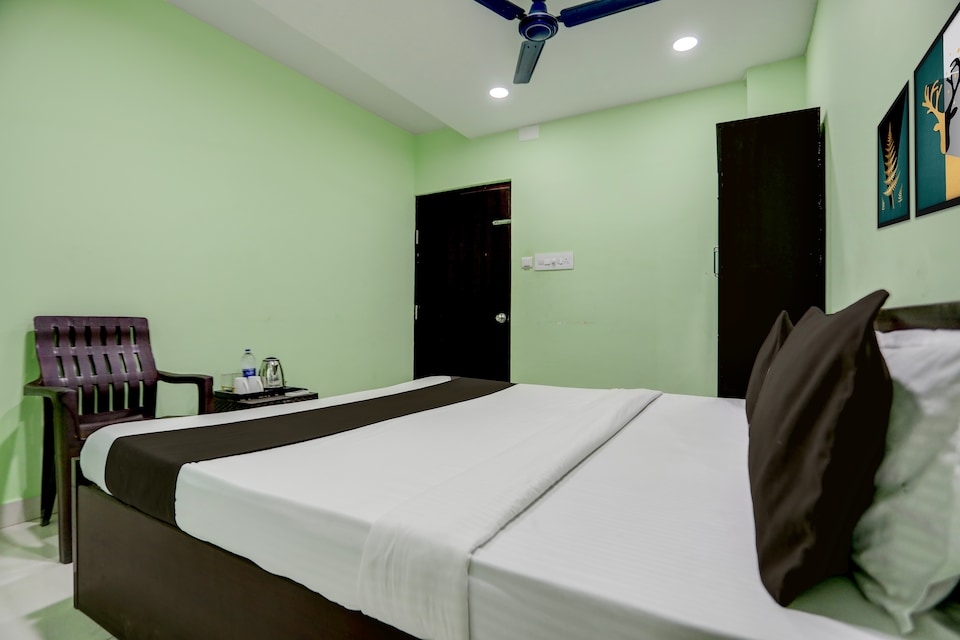 Super Hotel O Cuttack-Puri Bypass Crossway Formerly Anand Palace, VaniVihar Bhubaneswar, Bhubaneswar