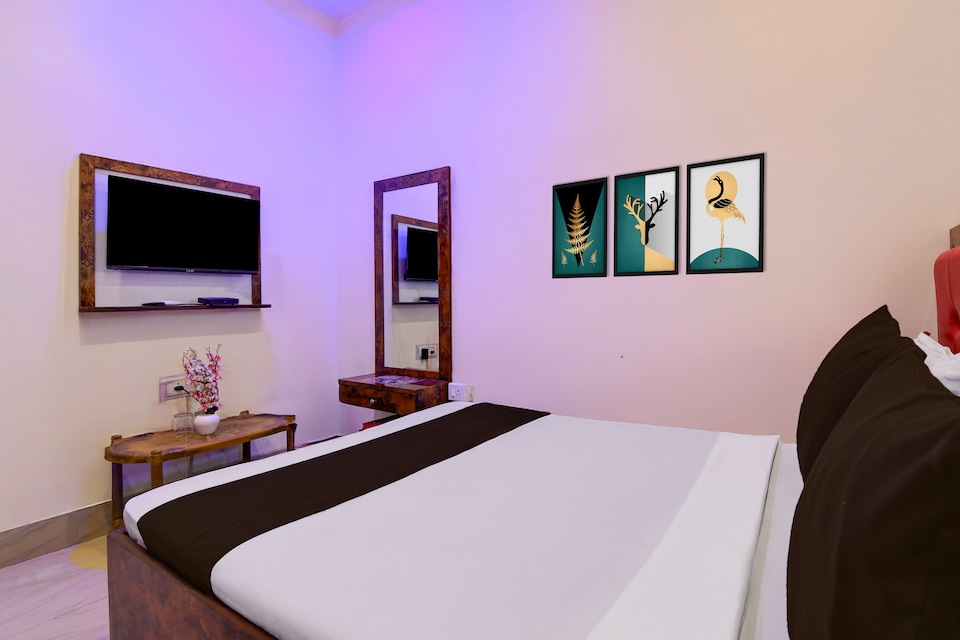 Hotel O Vedika Acropolis Mall, Ruby Hospital Kolkata, Kolkata