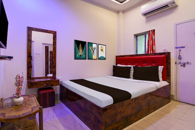 Hotel O Vedika Acropolis Mall