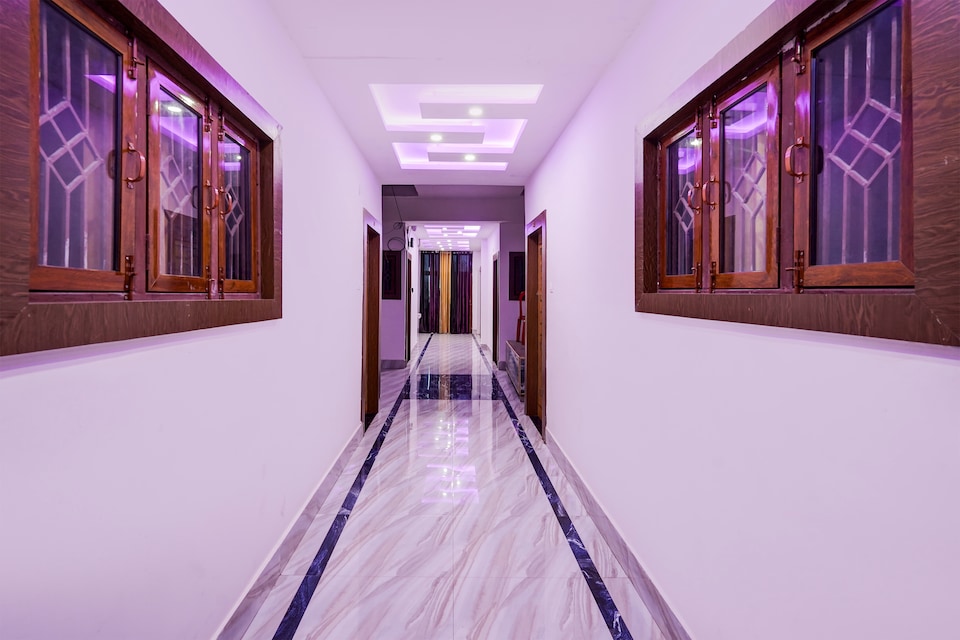 Hotel O JS Palace, Golghar, Gorakhpur