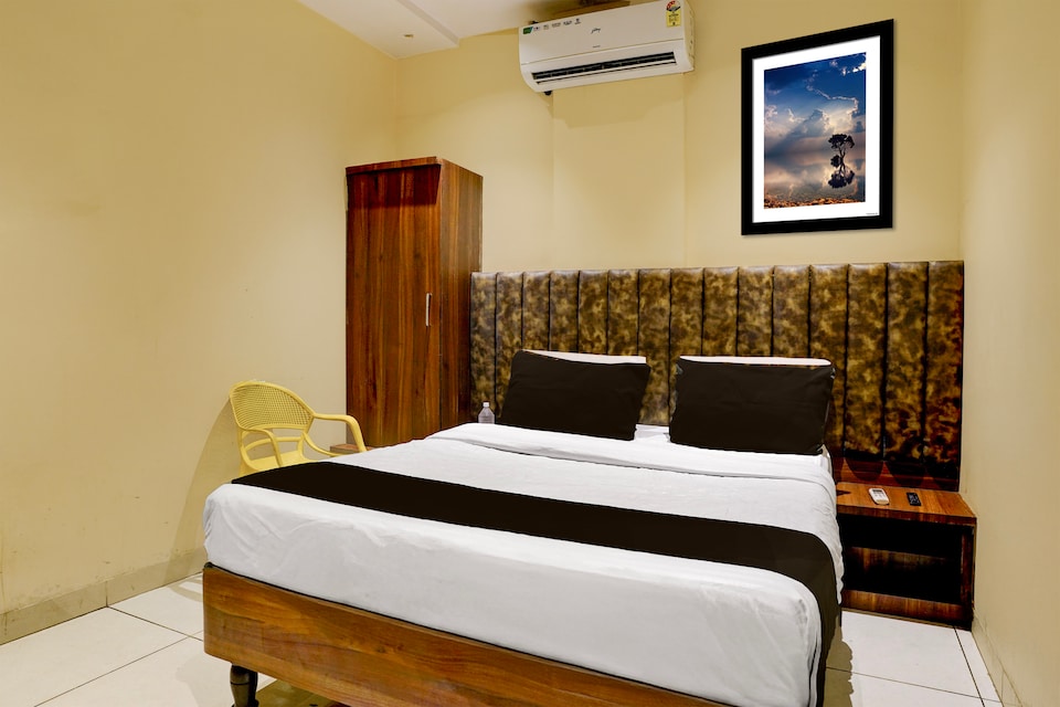 Hotel O SHUBHAM LODGING & BOARDING Shahad Railway Station, Mumbai- Kalyan-Bhiwandi- Badalapur, Mumbai
