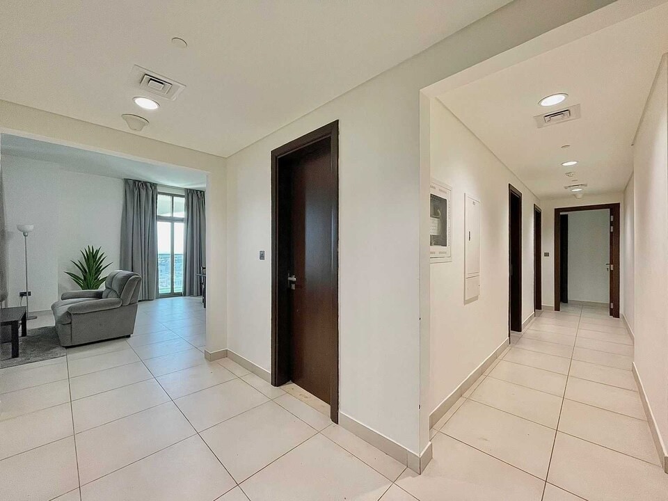 Luxurious 1 Bedroom Apartment in Khalifa City, Madinat Zayed Abu Dhabi, Abu Dhabi