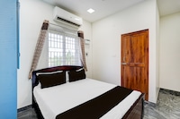 Hotel O Eswar Palace Pattabiram