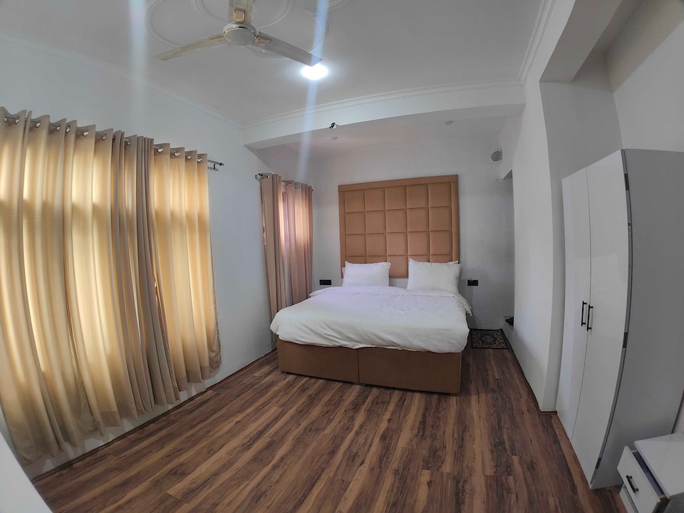 Hotel O Gilkar mansion, Sonawar Srinagar, Srinagar